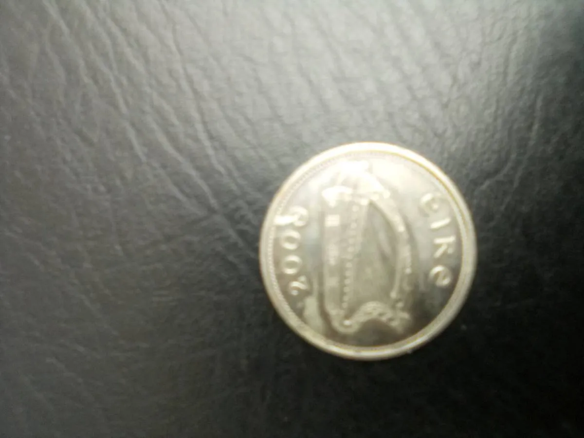 IRISH.  MILLENIUM.  POUND.  X. 1990. POUND.  COIN. - Image 2
