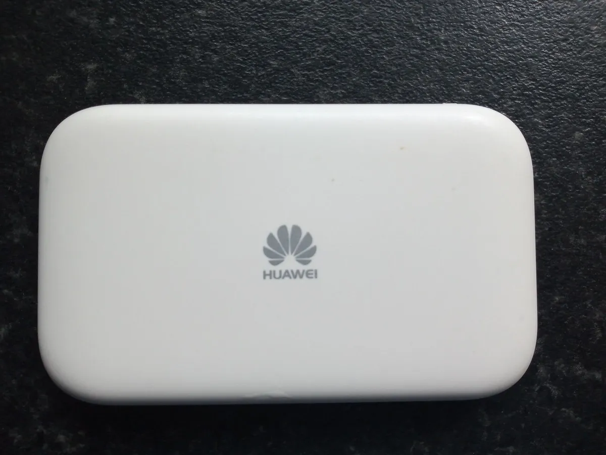 Unlocked Huawei E5577c mobile broadband dongle - Image 3