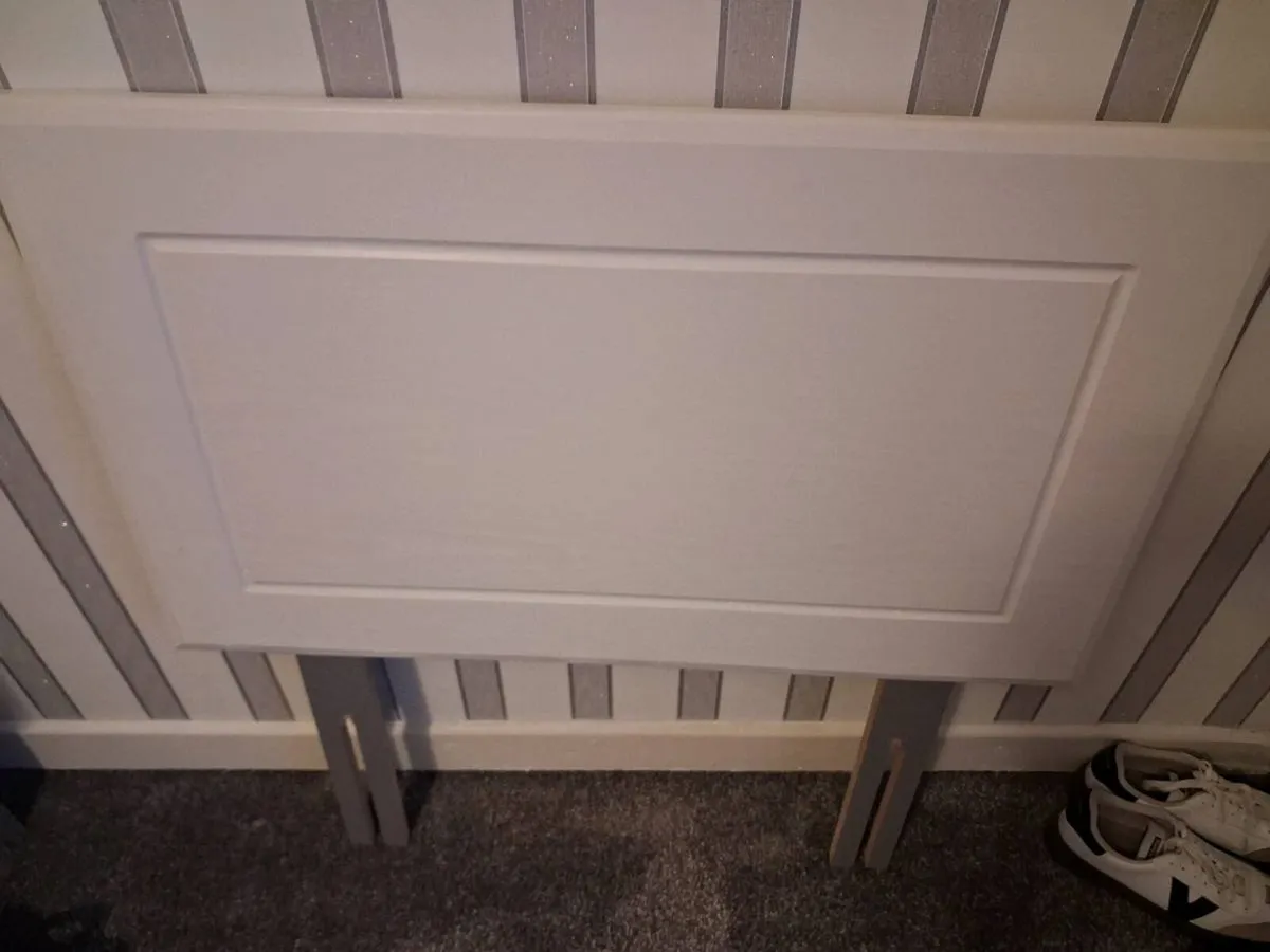 Head board white 3ft - Image 1