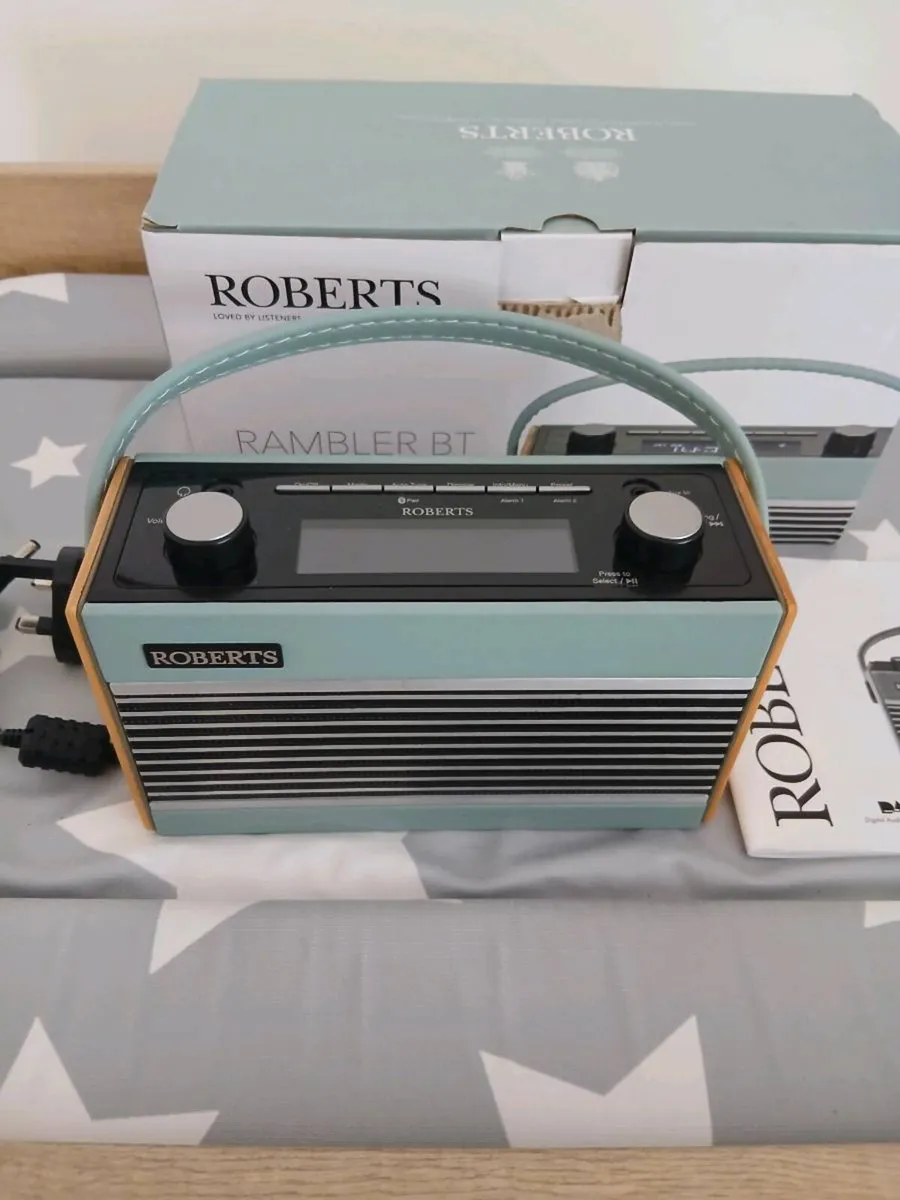 Roberts rambler bluetooth radio - Image 4