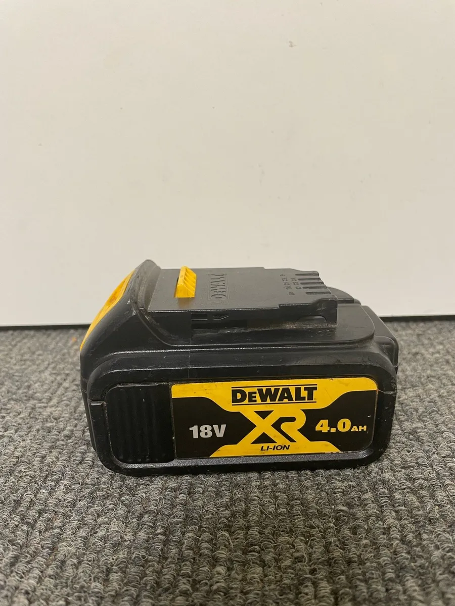 dewalt dcb182-xj 18V Battery - Image 3