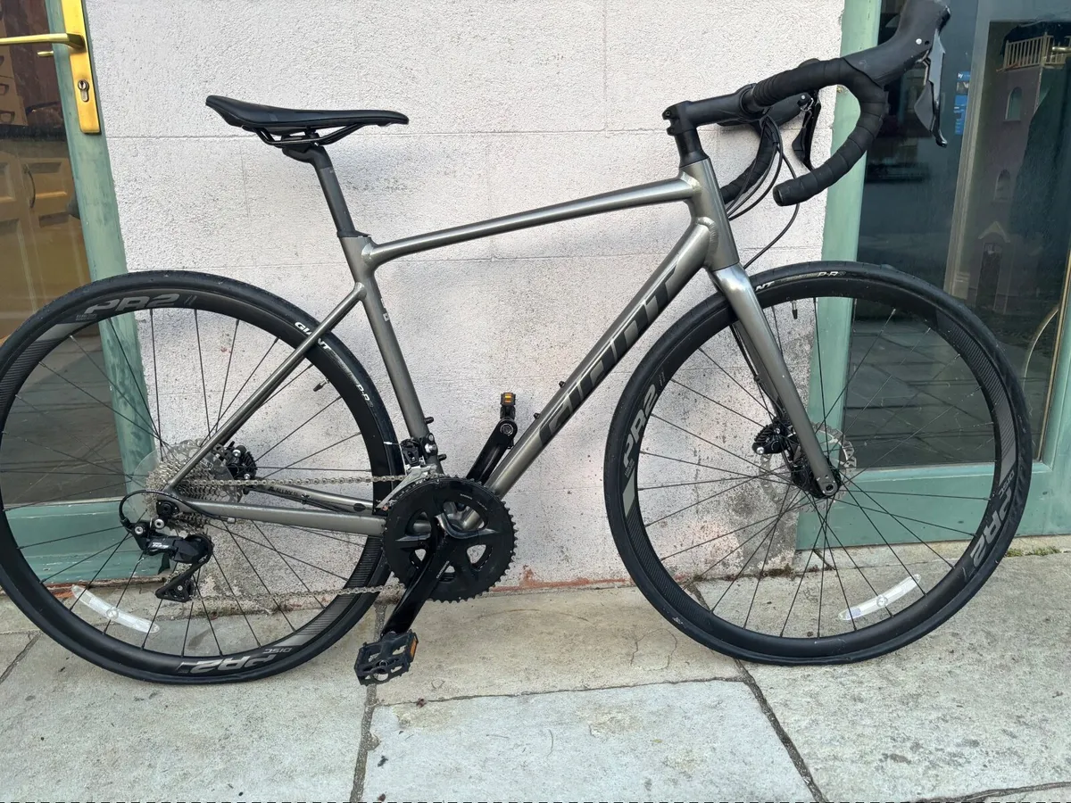 Giant contend SL - Image 1