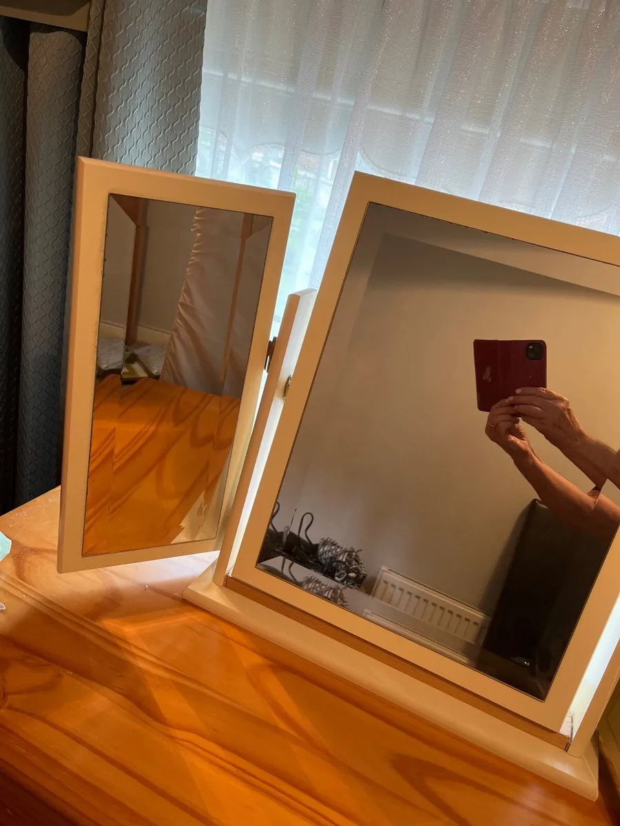Mirror - Image 1