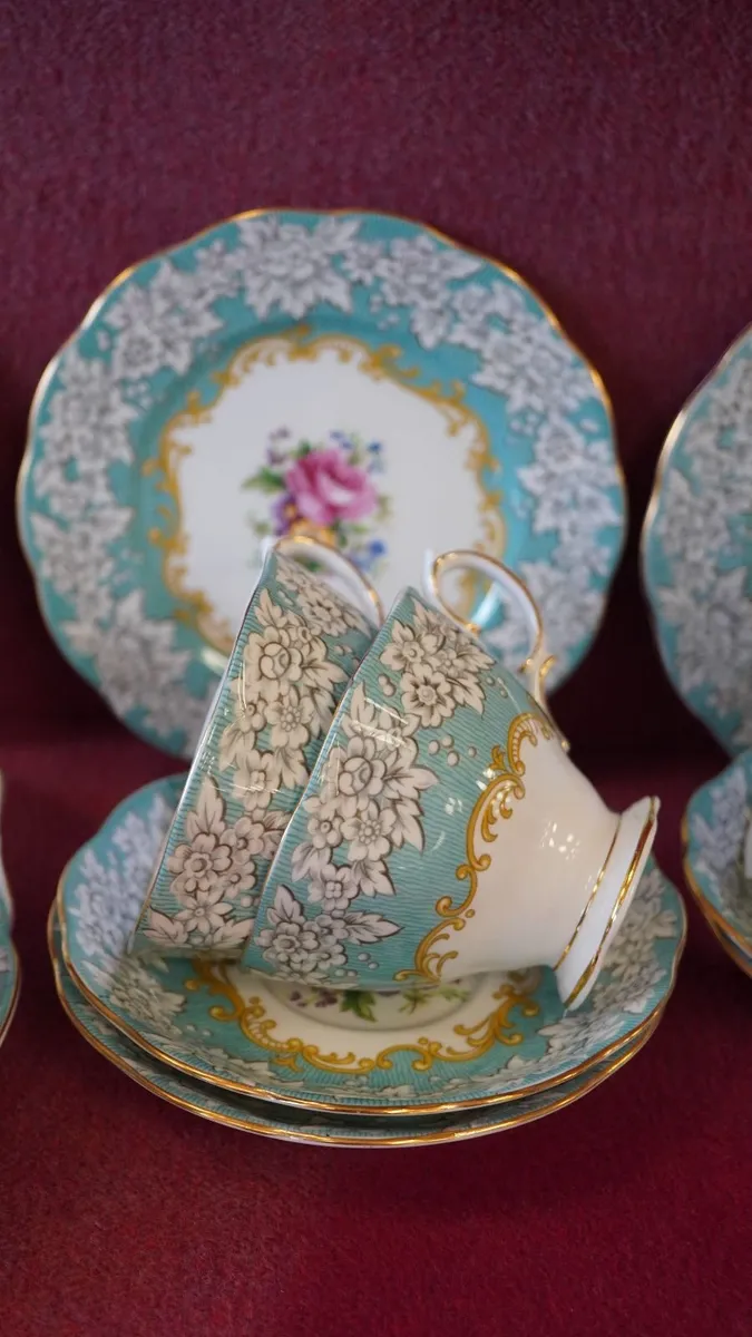 Royal Albert Enchantment Bone China Tea Set (21 Pi - Image 3