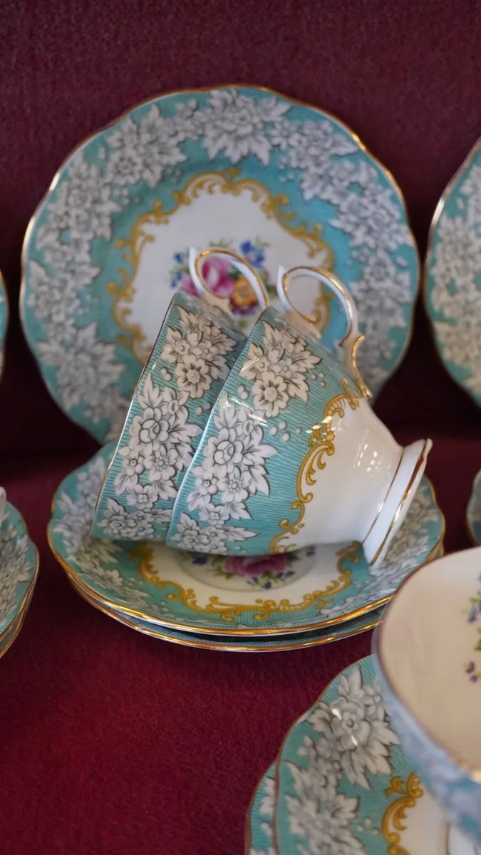 Royal Albert Enchantment Bone China Tea Set (21 Pi - Image 4