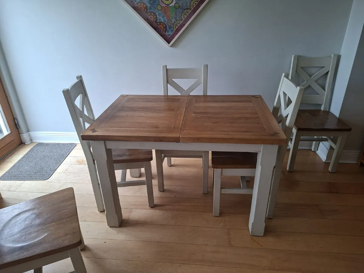 kitchen table and chairs - Image 1