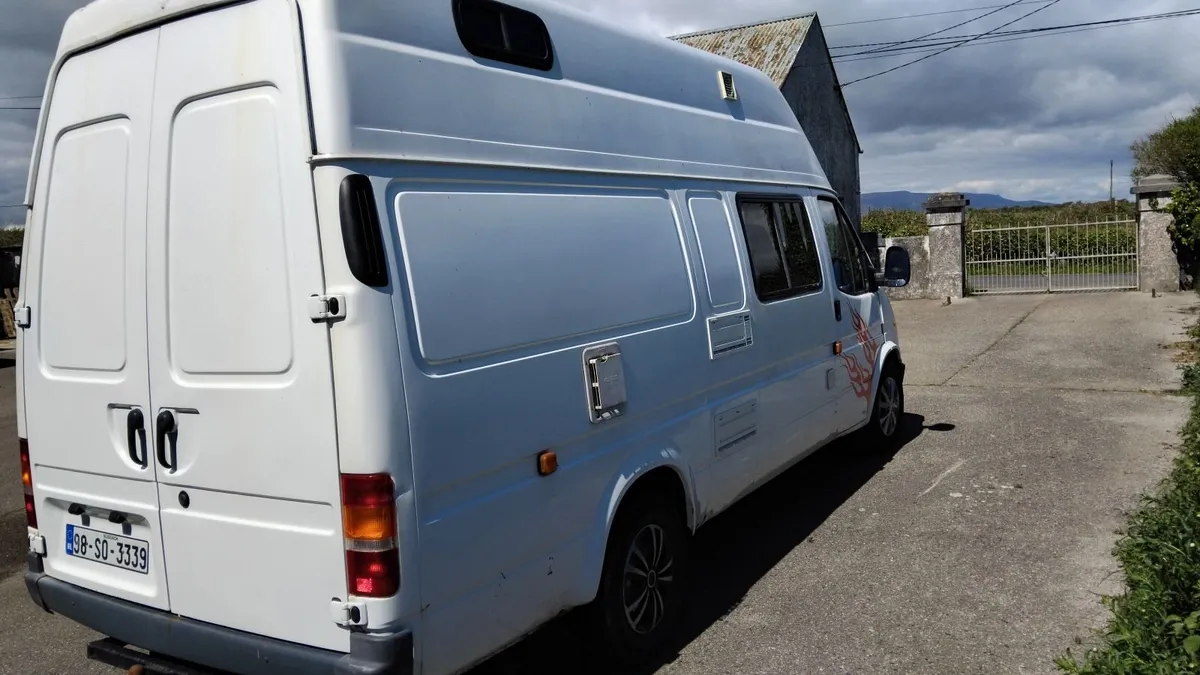 camping van - Image 1