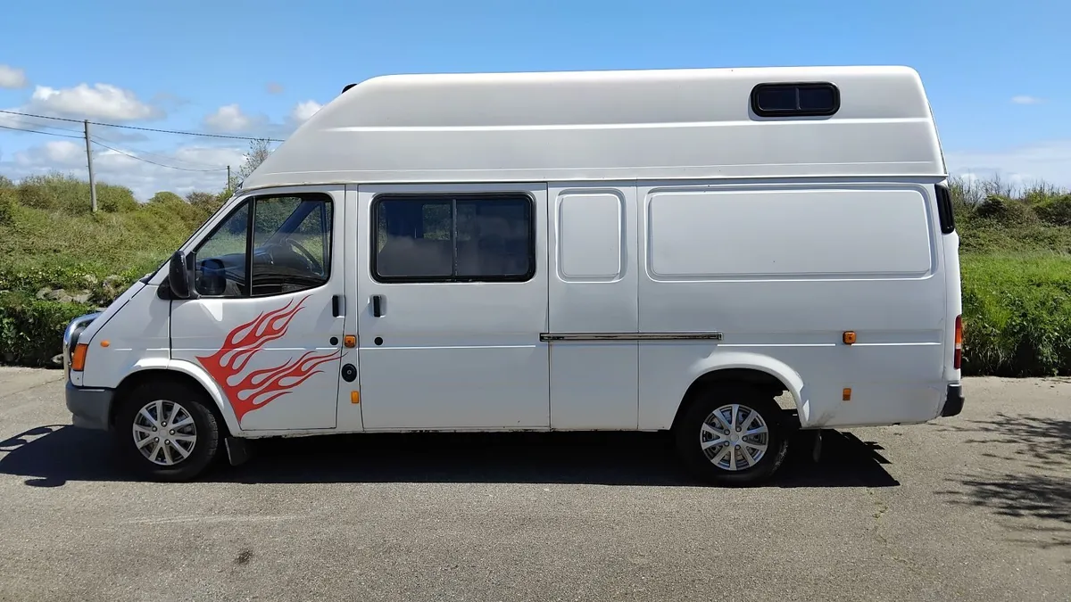 camping van - Image 3