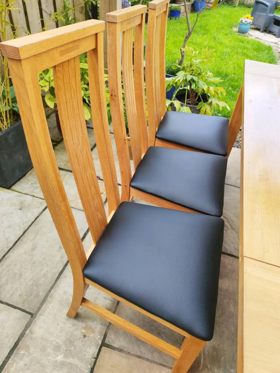 Large oak table - Image 3