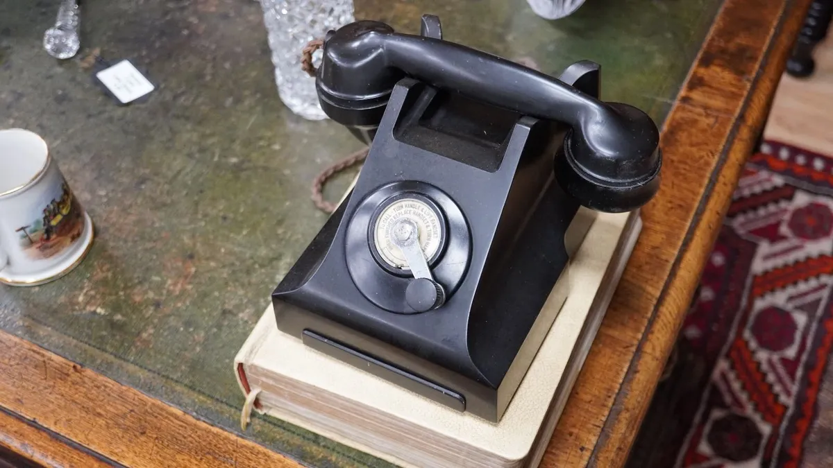 Vintage GEC Bakelite Desk Telephone - Image 2
