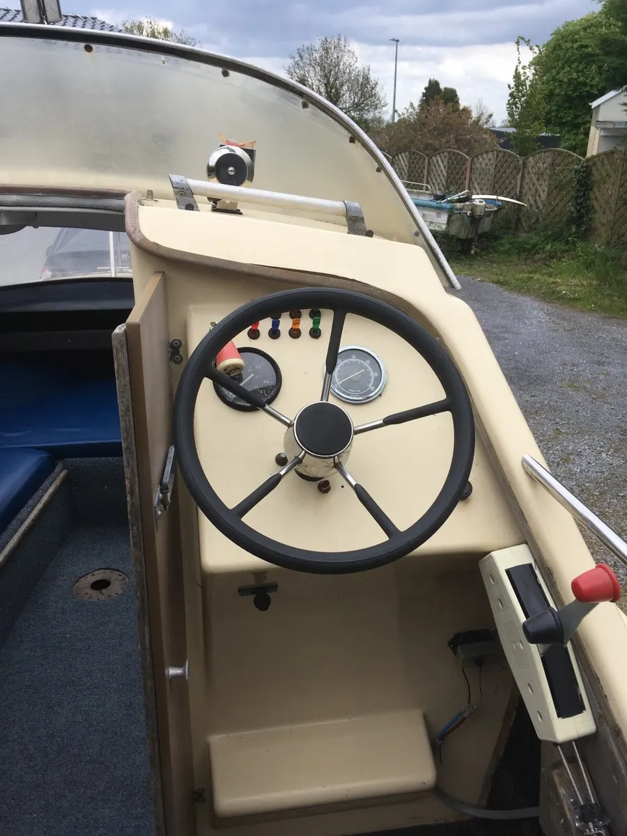 Boat - Image 4