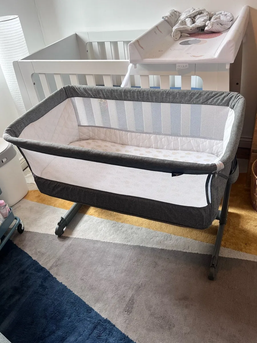Babylo Cozi Sleeper - crib - Image 1