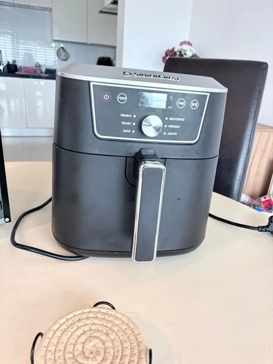 Air fryer - Image 1