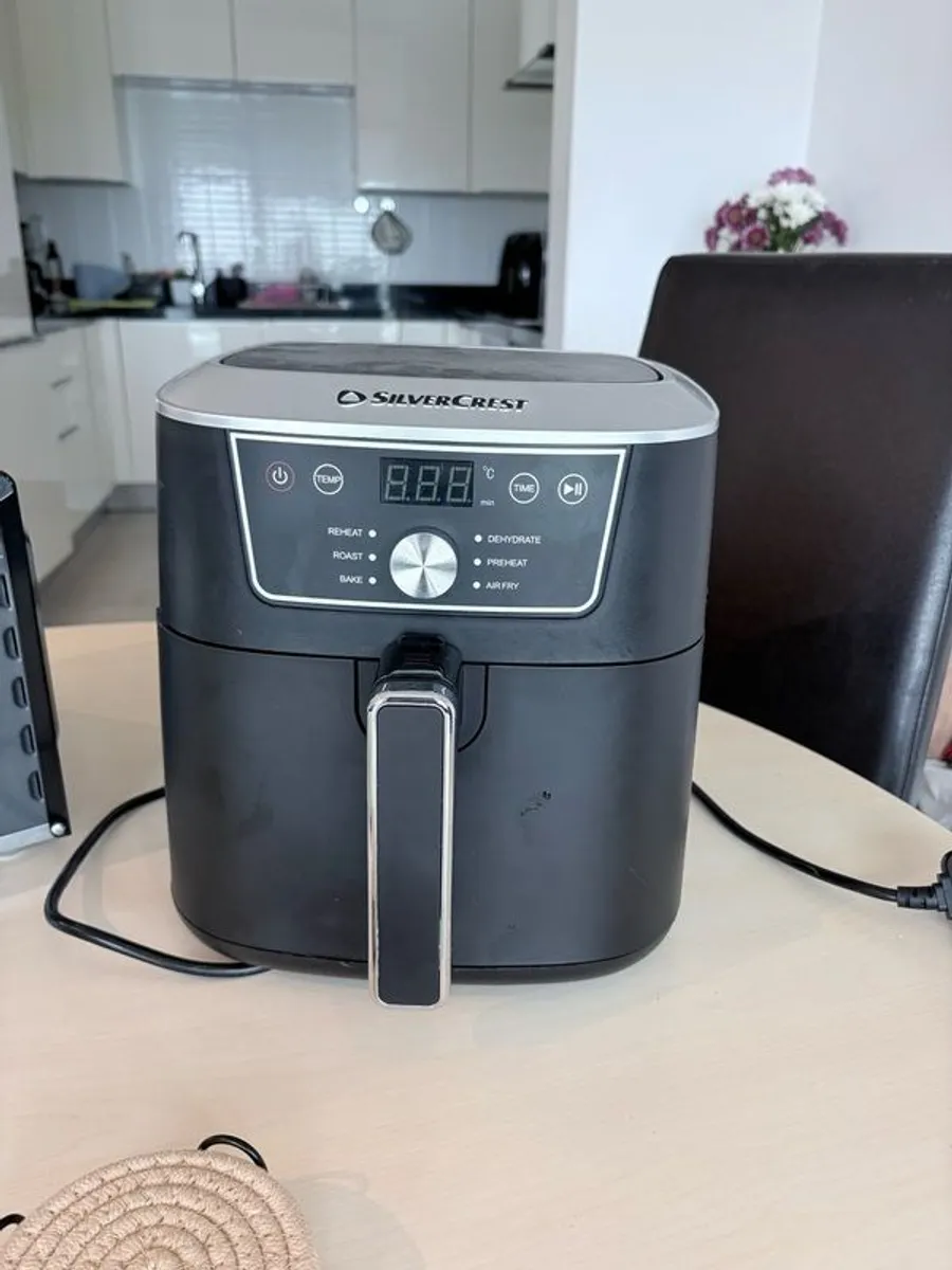 Air fryer - Image 2