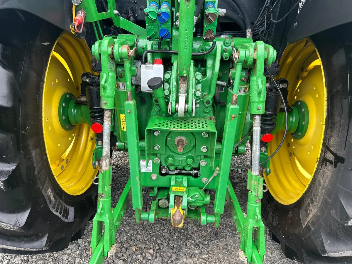 2020 John Deere 5100R - Image 2