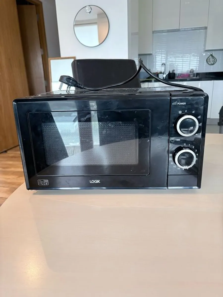 microwave - Image 1