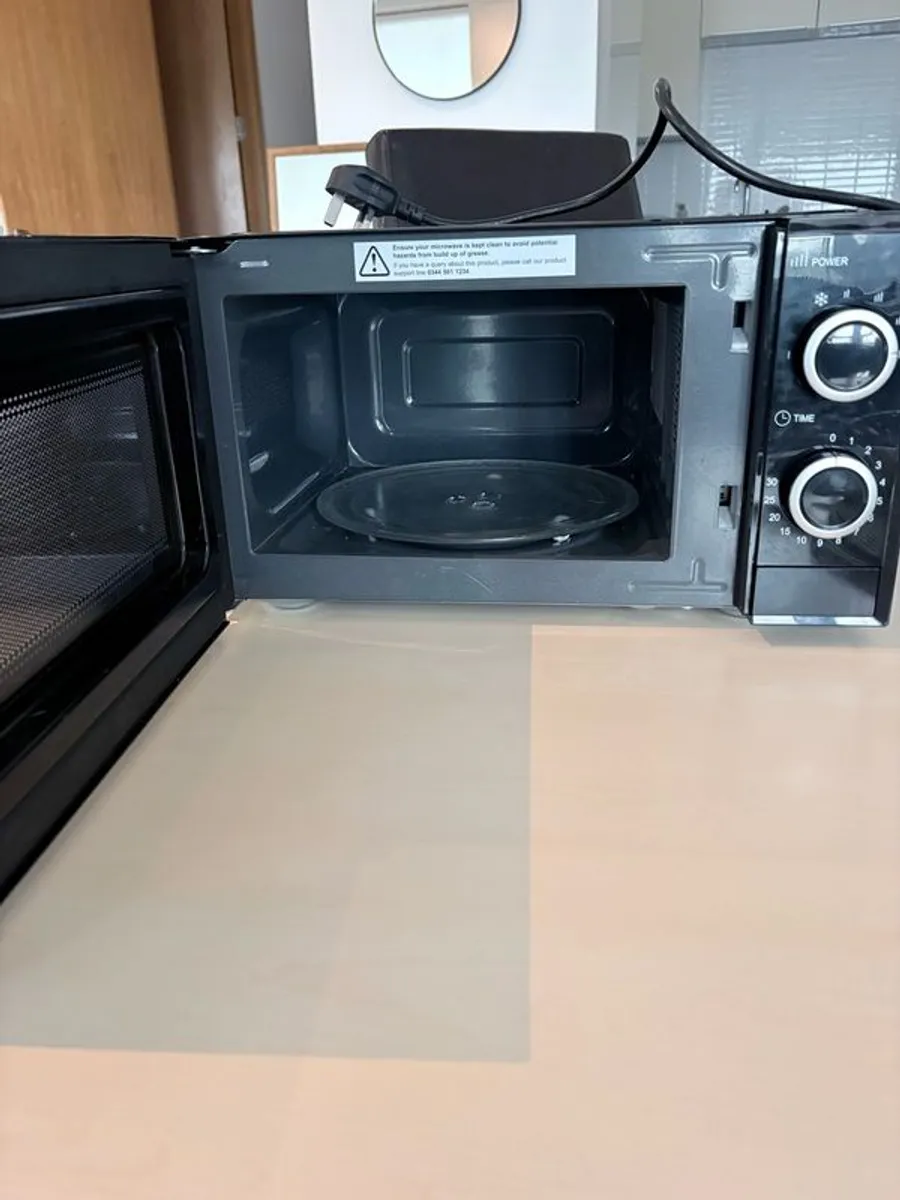 microwave - Image 2
