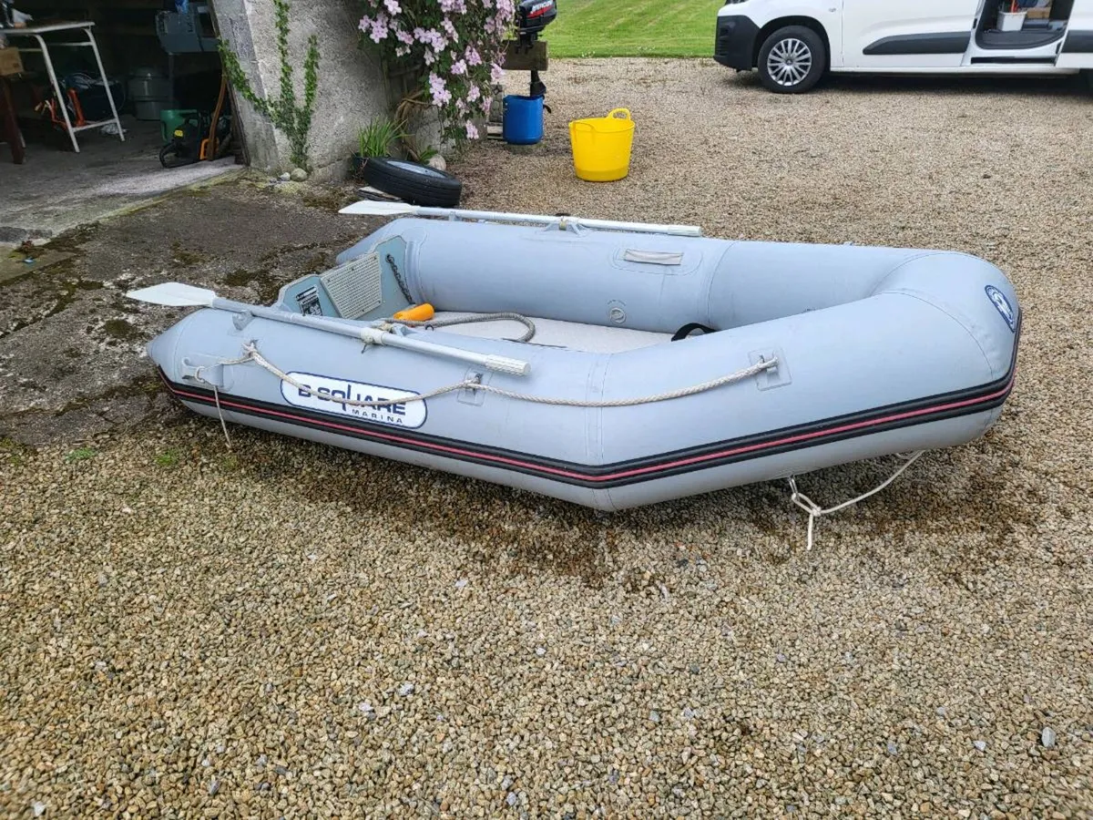Dinghy and outboard motor - Image 2