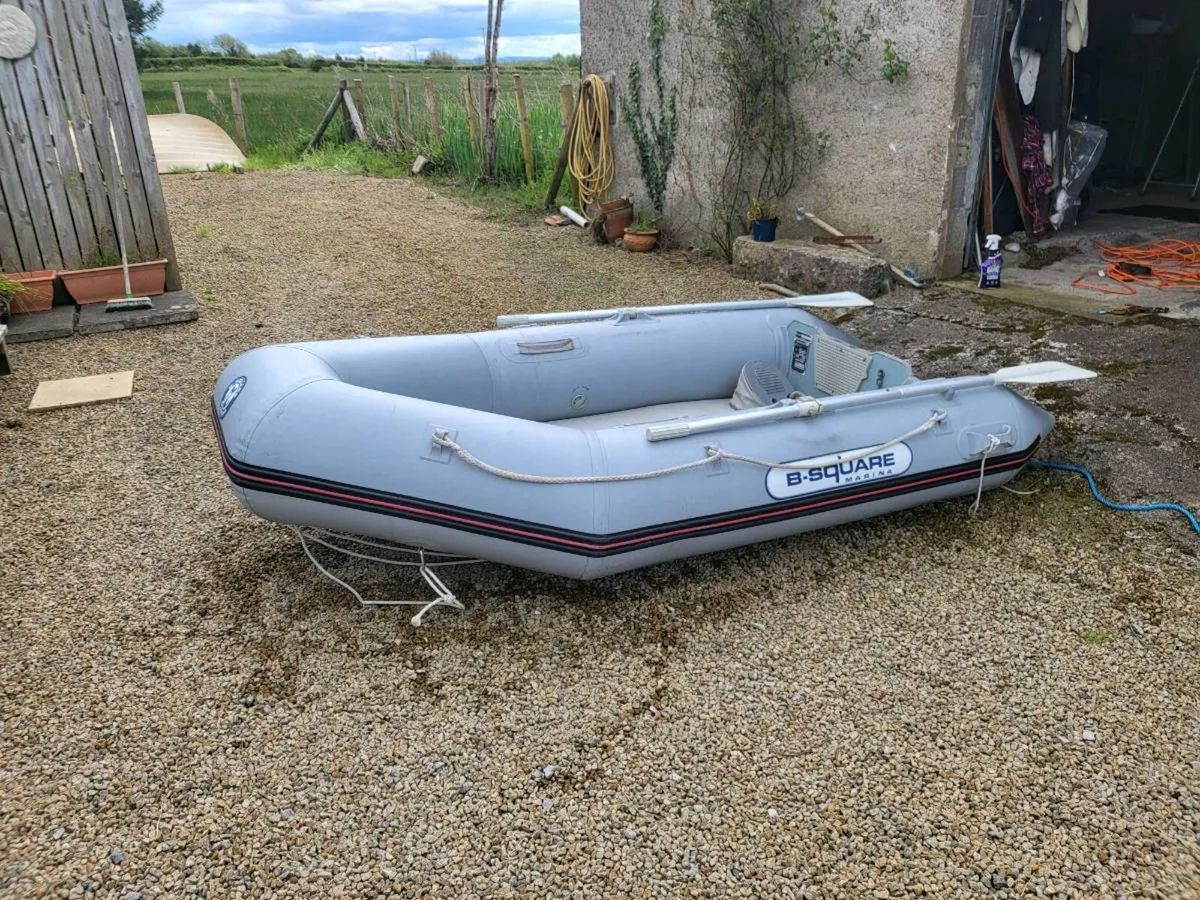 Dinghy and outboard motor - Image 3