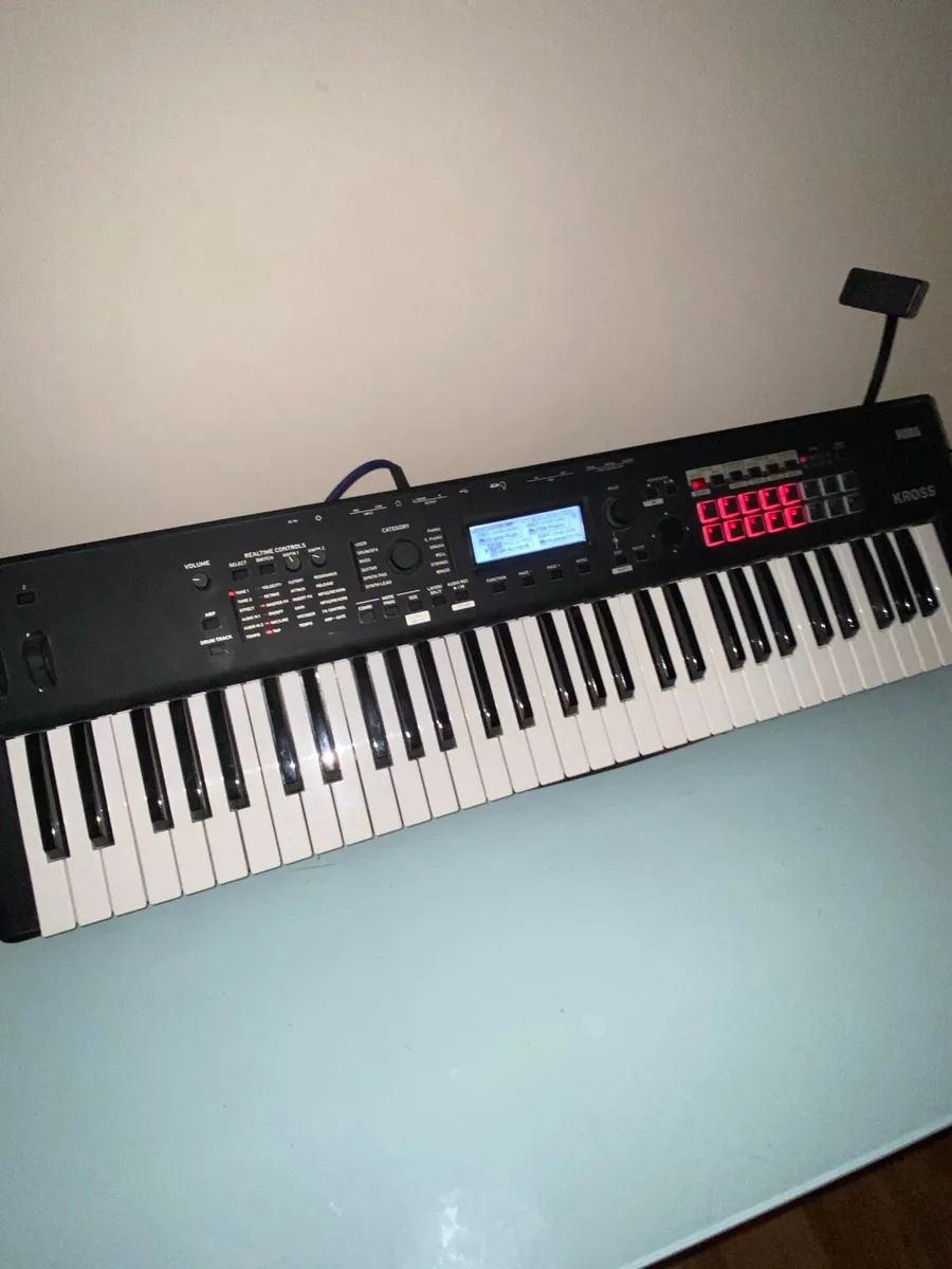 Korg Kross 2 - Image 2