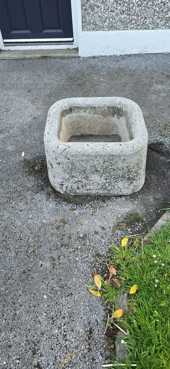 Two Stone Planters - Image 1