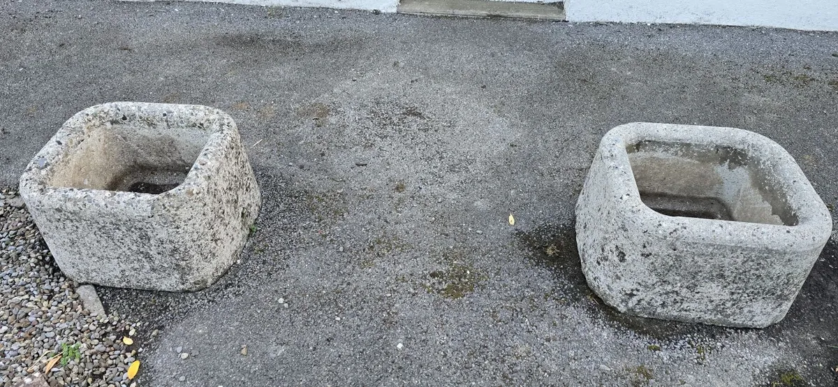 Two Stone Planters - Image 3
