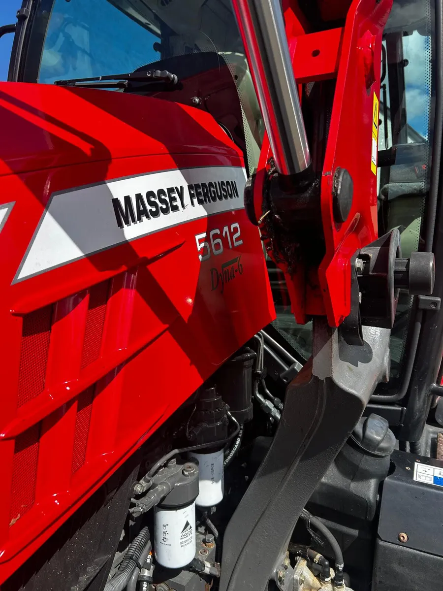 Massey Ferguson 5612 - Image 2