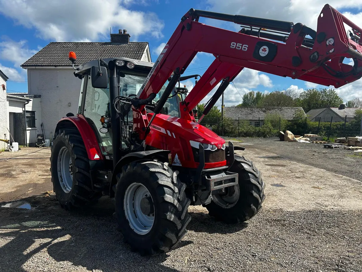 Massey Ferguson 5612 - Image 3