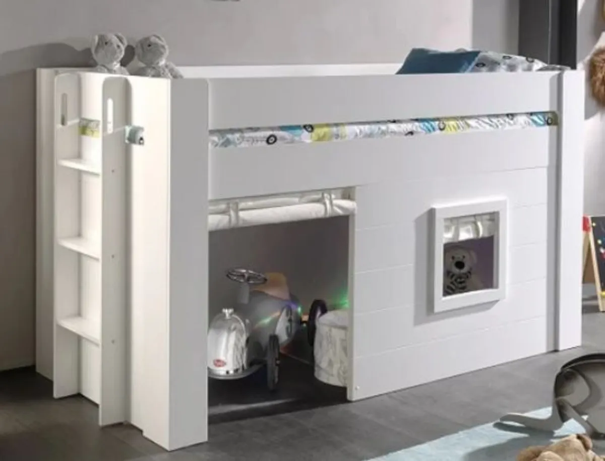 Kids Bed - Image 1