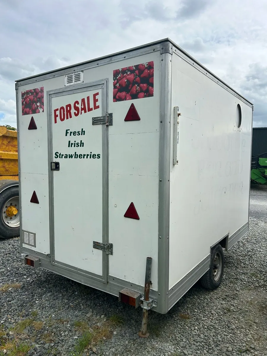 Trailer - Image 4