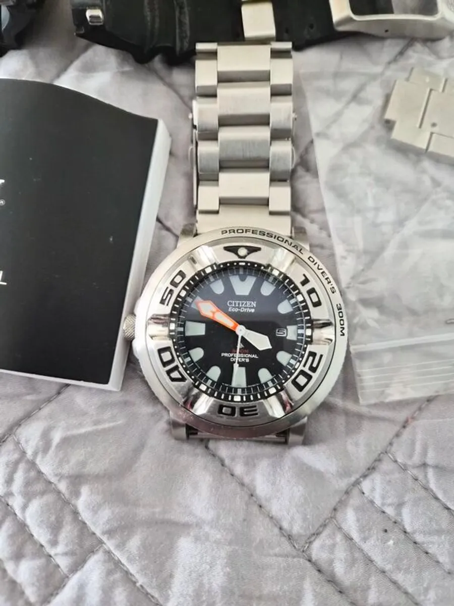 Scuba Divers watches and computer - Image 2