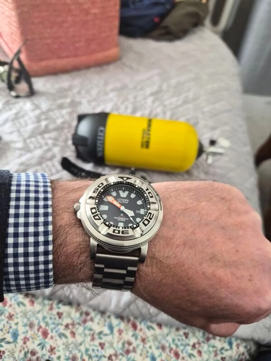 Scuba Divers watches and computer - Image 4