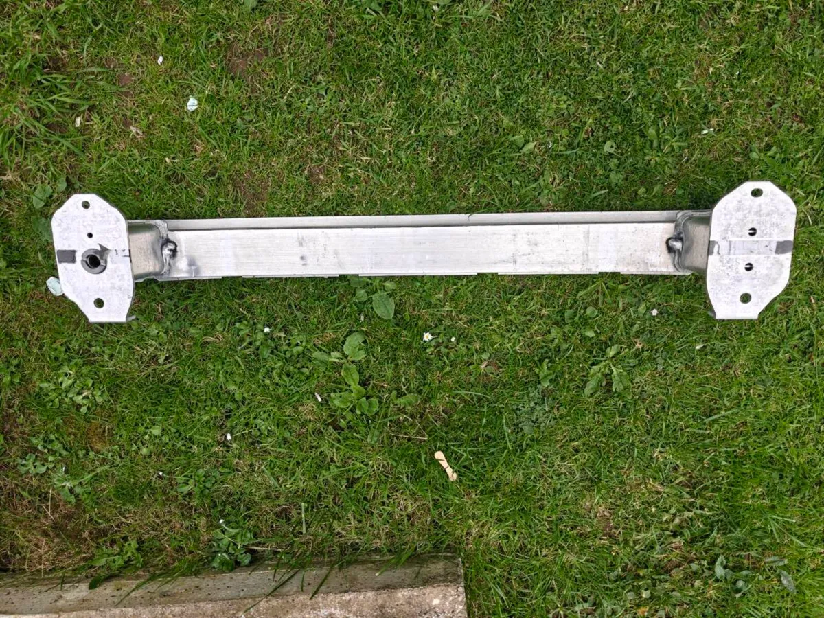 Mercedes GLC rear bumper bar. 22 0n  x254. - Image 2