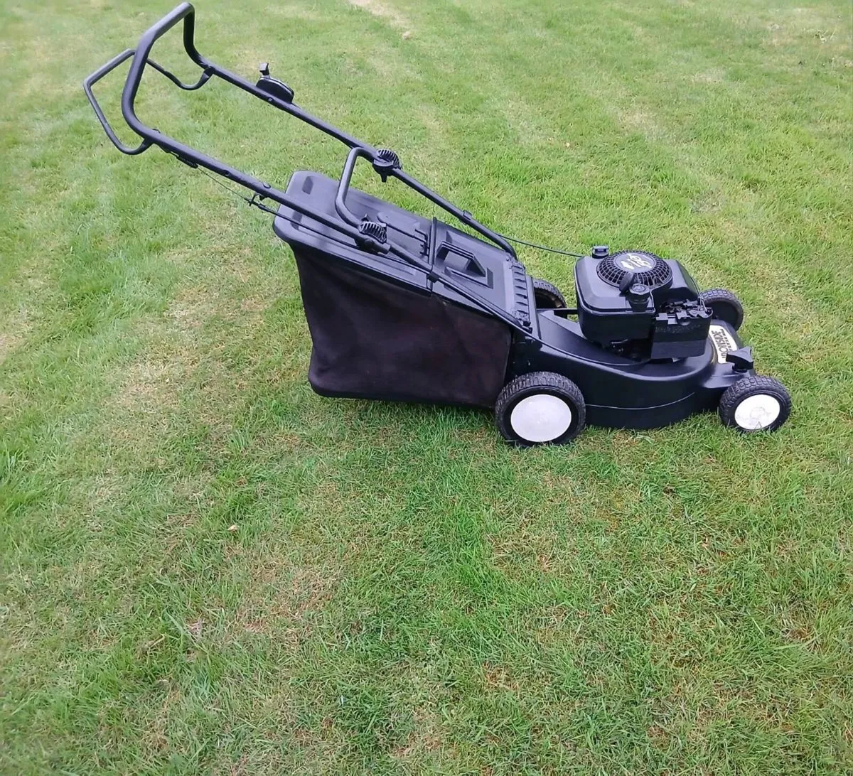 Self Drive Lawnmower For Sale - Image 4