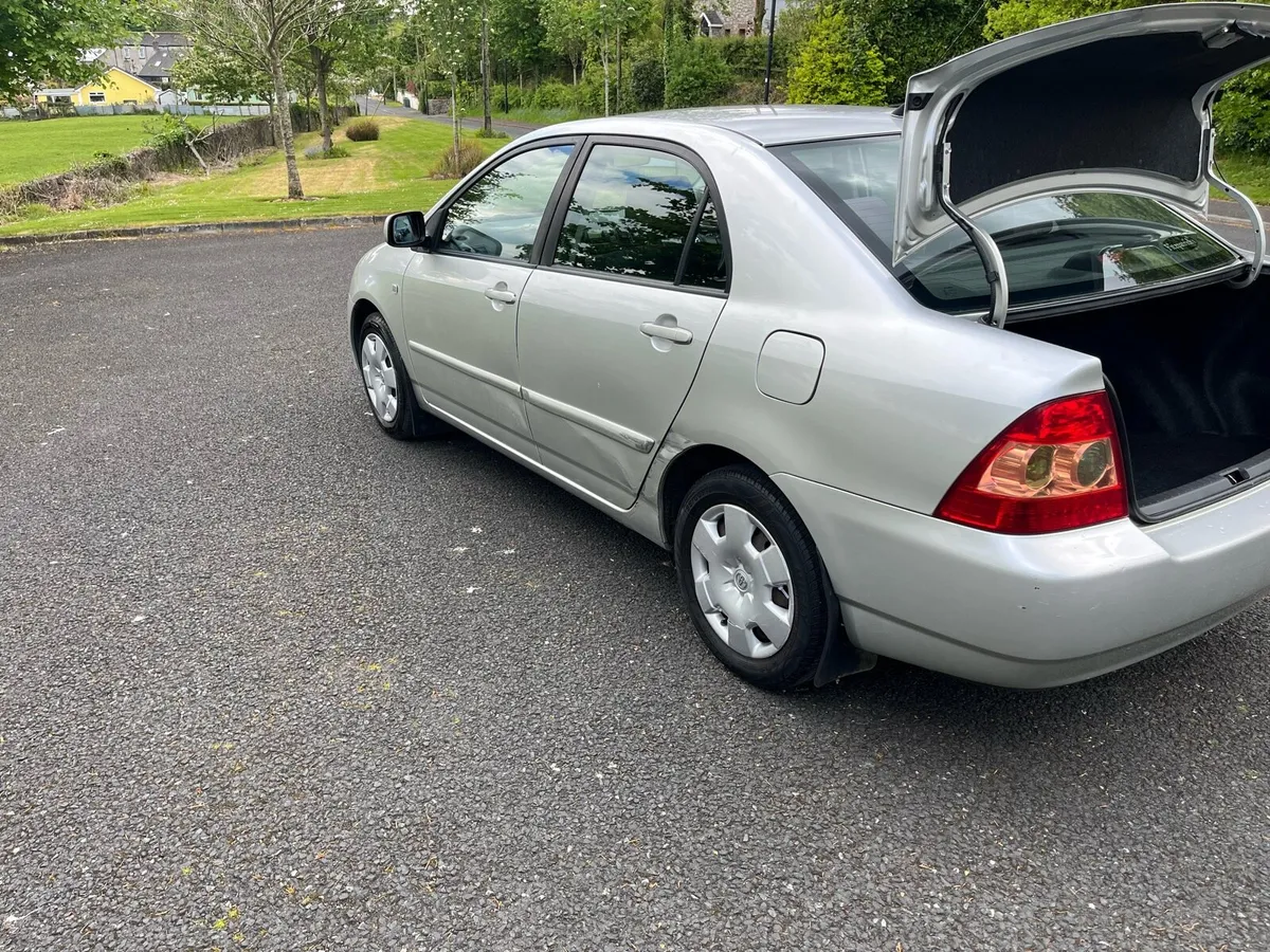 Toyota Corolla - Image 3