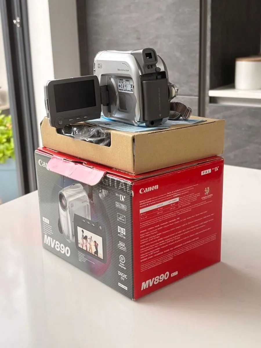 Boxed Canon MV890 MiniDV Camcorder, Vintage Y2K Video Camera - Image 4