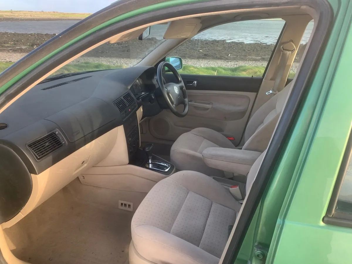Volkswagen Golf 1999 - Image 2