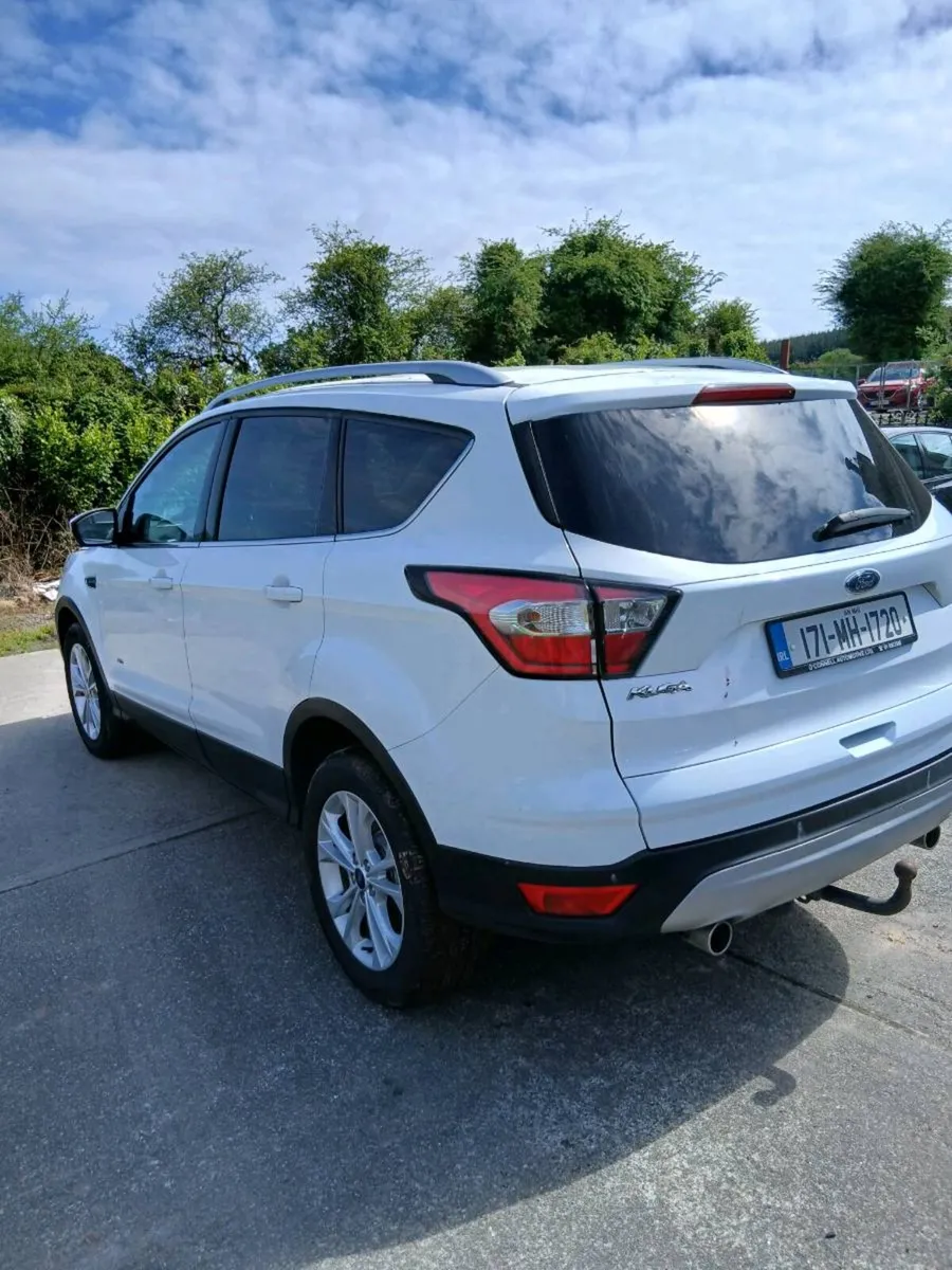 Breaking 2017 ford kuga - Image 3