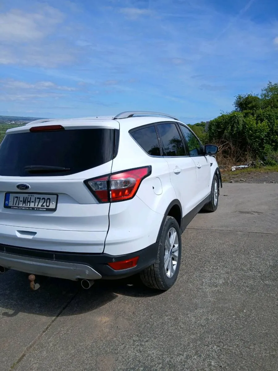 Breaking 2017 ford kuga - Image 4