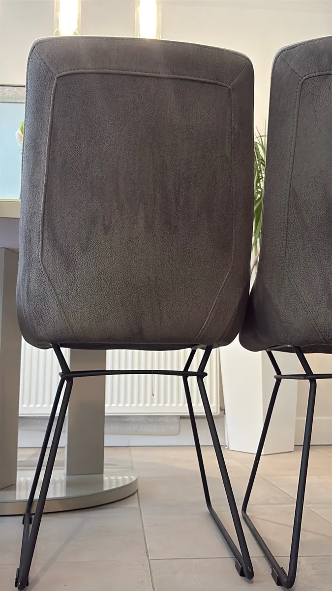 4xVida Living Dinning Chairs ProfessionallyCleaned - Image 4