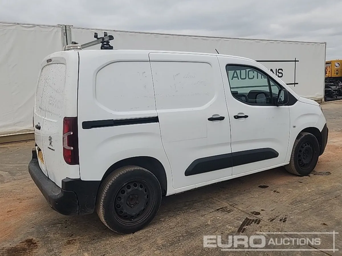 2021 Peugeot Partner - Image 2