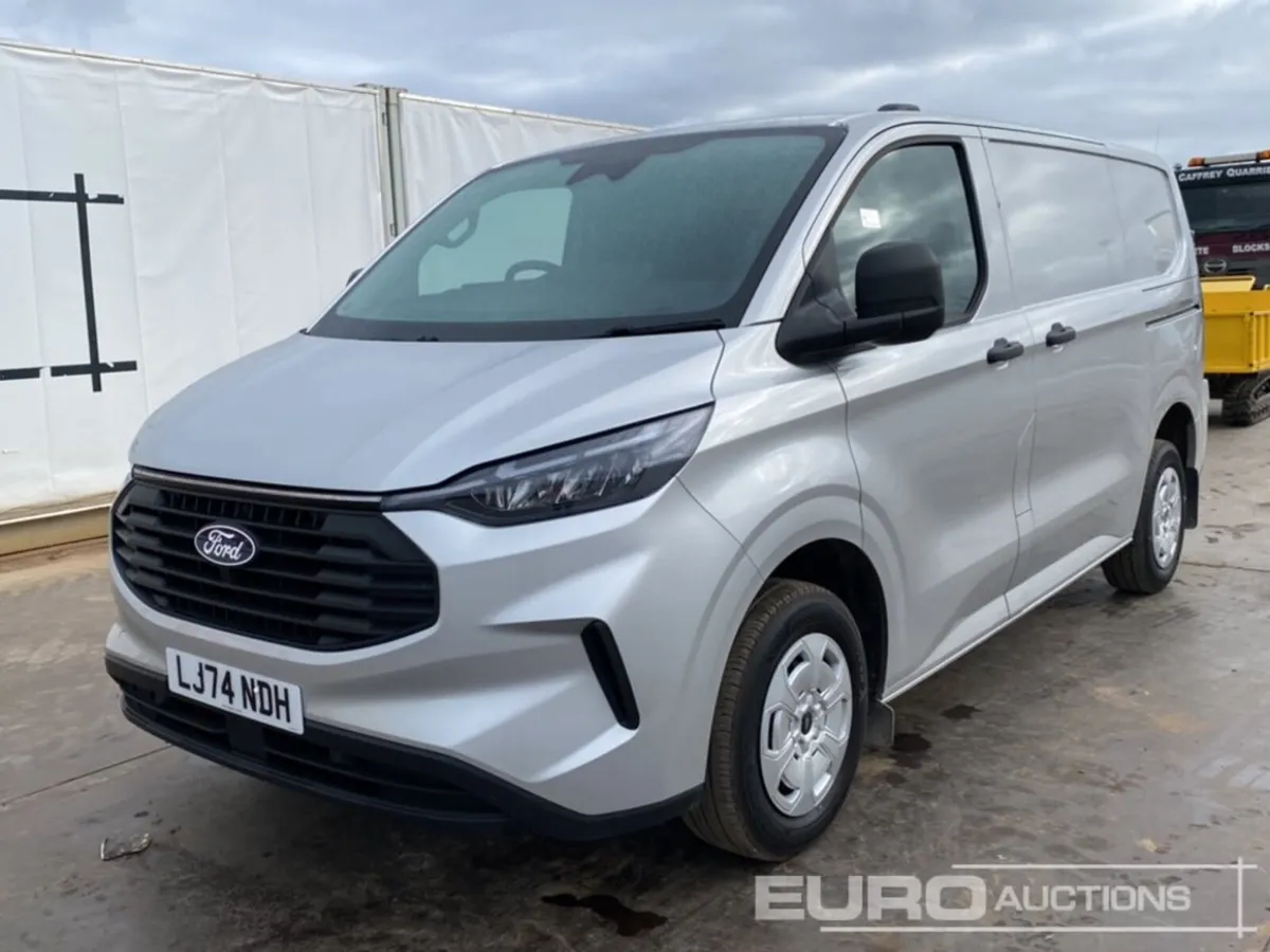2025 Ford Transit Custom - Image 3