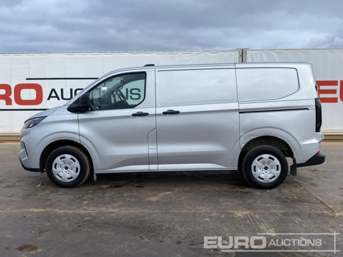 2025 Ford Transit Custom - Image 2