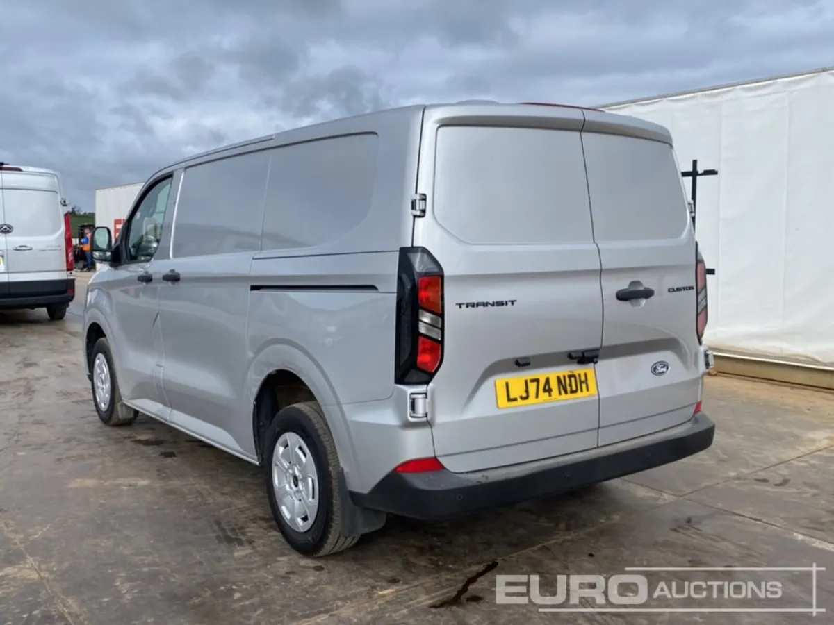 2025 Ford Transit Custom - Image 4