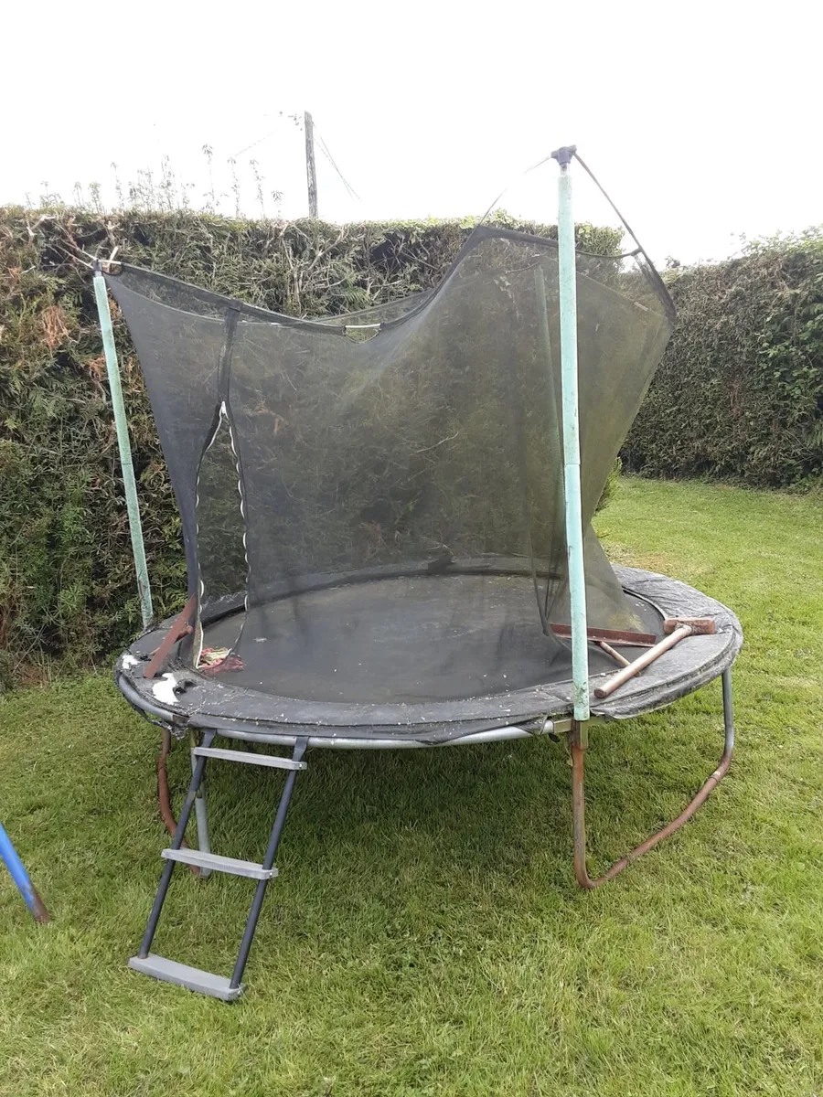 Trampoline and swing set - Image 2