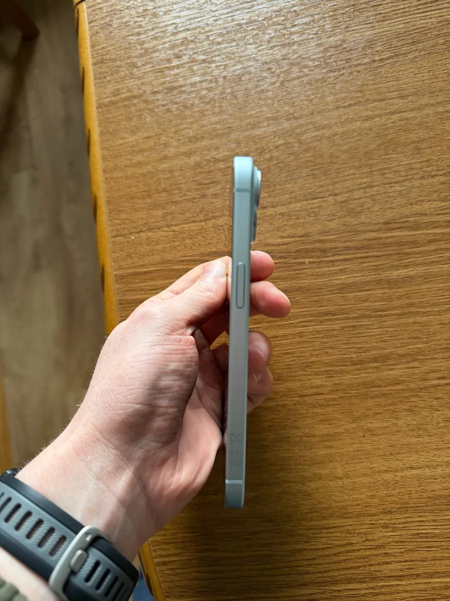 iPhone 15 128gb Blue Unlocked - Image 4