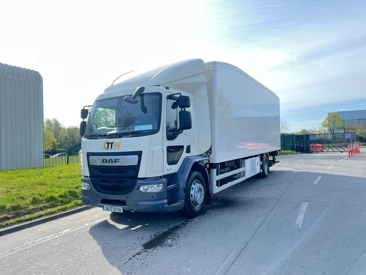 Daf Lf260 Fridge Body with tail lift - Image 2
