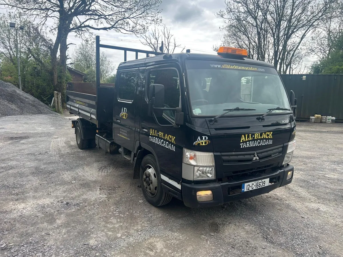 Mitsubishi crew cab hookloader - Image 1