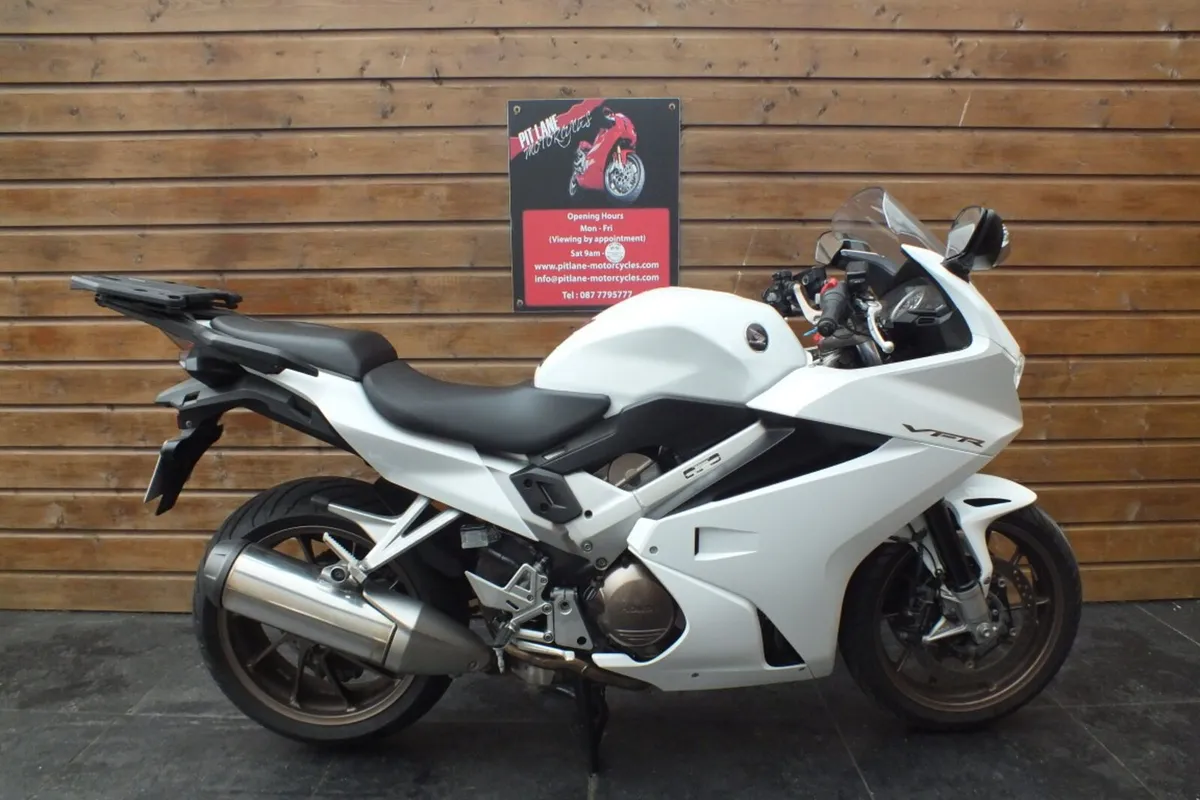 2017 Honda VFR800F (Low Miles & Loaded) - Image 4