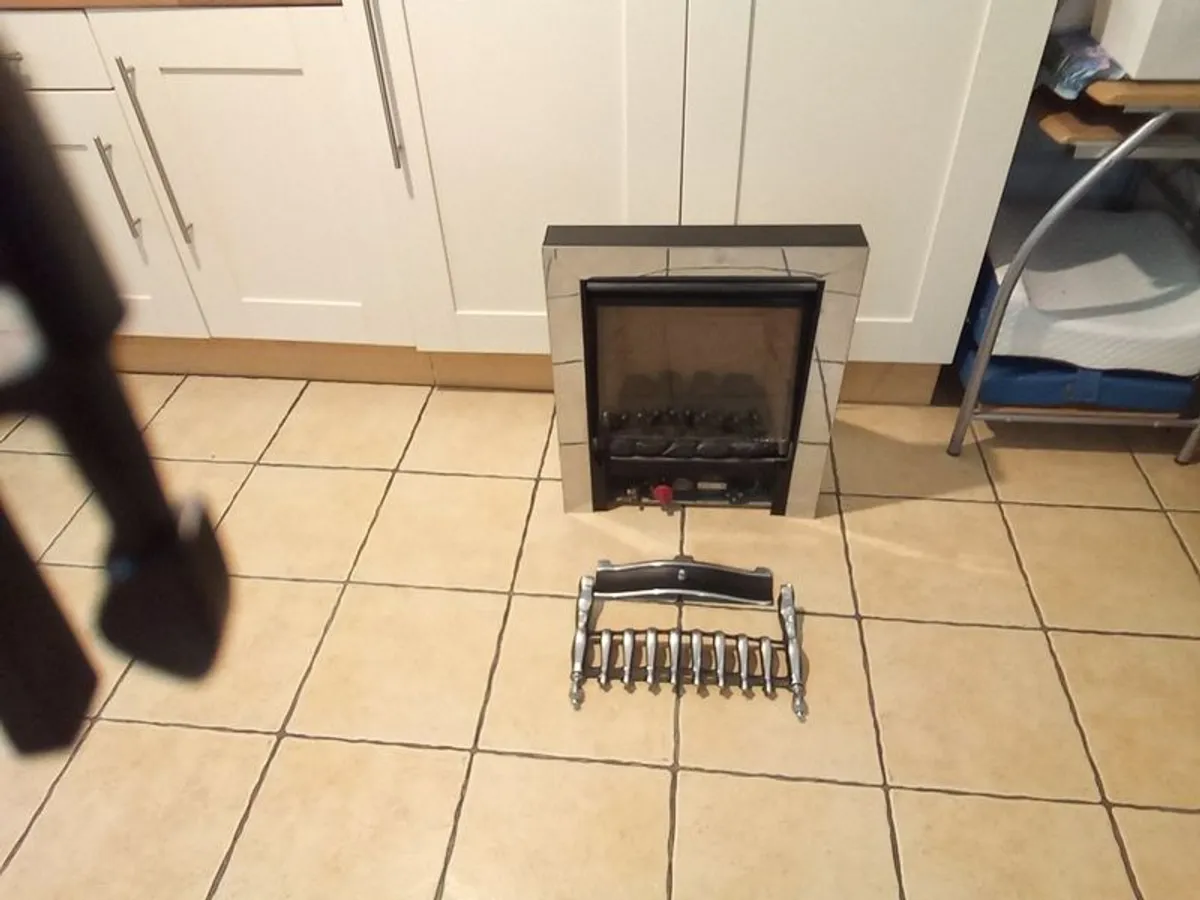 Gas Fire. - Image 2